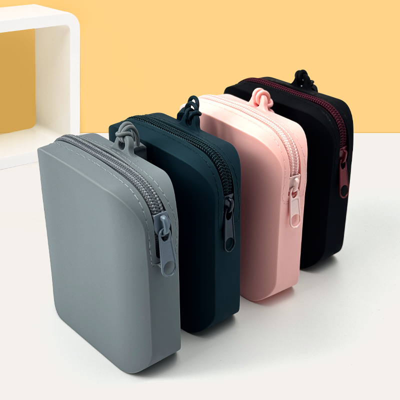 Dog Treat Pouch for Pet Walkin - Food Storage Silicone Bags 评论和价格